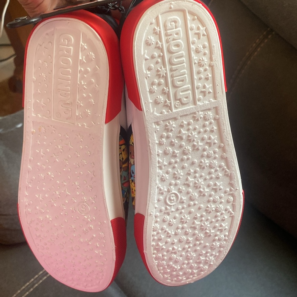 NWT Kids Unisex Pokémon sneakers 5 - Picture 5 of 6